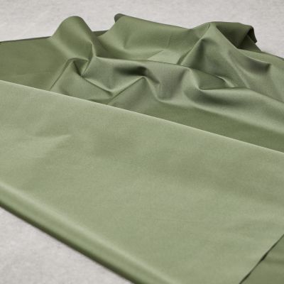 REMNANT  50x150 // Thelma Solid - Green Olive
