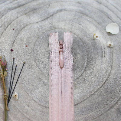 Invisible zipper, 60 cm - Pink